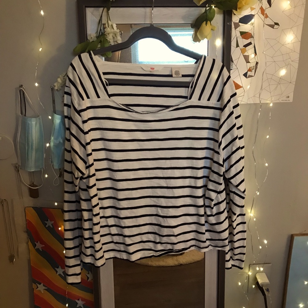 Never worn Levi’s black and white stripe square neck cropped shirt XXL - Picture 1 of 1